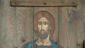 Icoane desenate în Ucraina pe lăzile cu muniţie: „Aşa salvăm vieţi”

