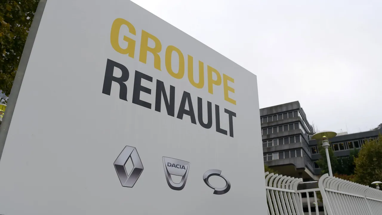 Renault îşi vinde primul sediu din Paris. Francezii lucrează la un plan de salvare de 2 miliarde de euro