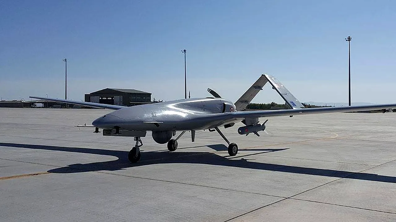 O dronă turcă de explorare a aterizat pe un aeroport din Cipru