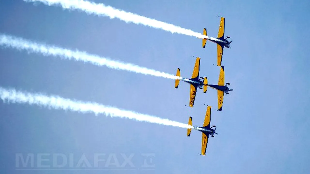 Demonstraţie aviatică pentru copii la Clinceni Airshow 2016