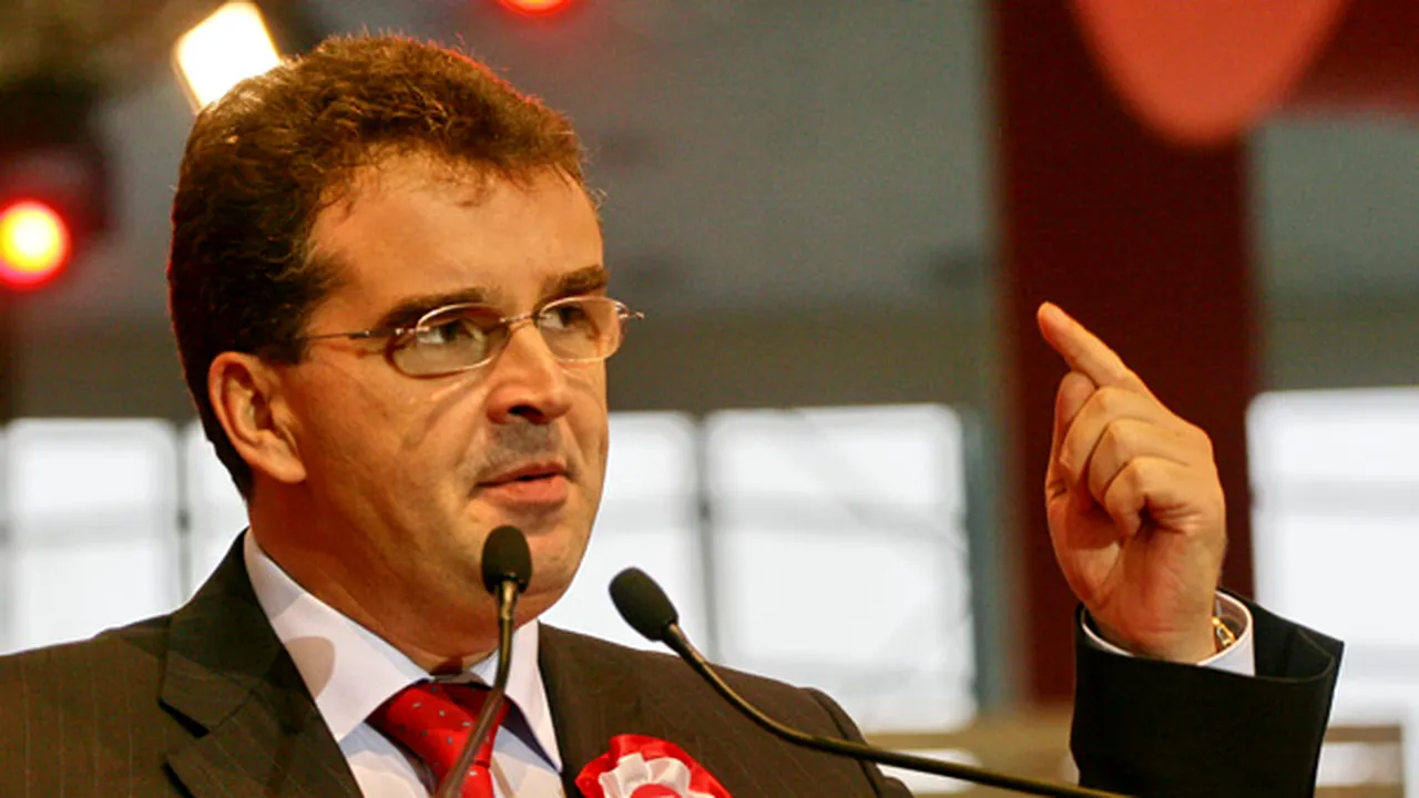 Oprişan vrea 15 vicepreşedinţi desemnaţi de CEx şi preşedintele să demisioneze dacă pierde alegerile