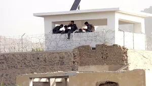 Asalt asupra unei închisori din Kandahar, soldat cu evadarea majorităţii deţinuţilor