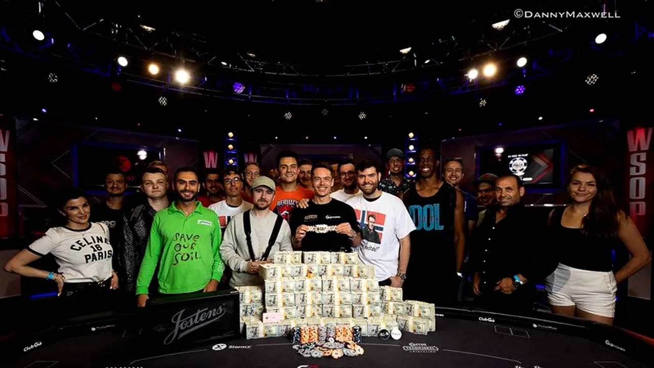 Cum să faci bani din poker fără să joci