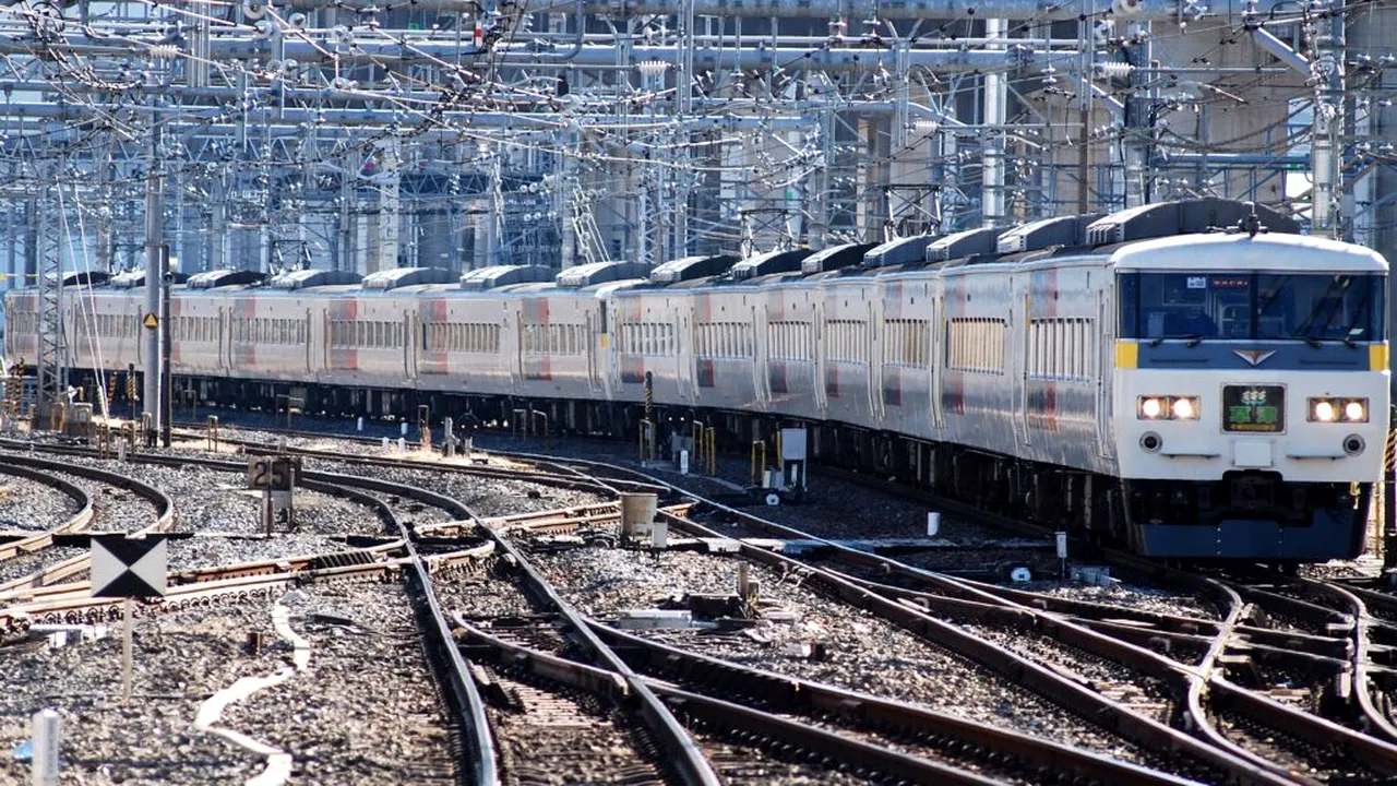 Patru persoane au murit după ce au fost lovite de tren în apropiere de Tokyo. Accidentele feroviare sunt rare în Japonia