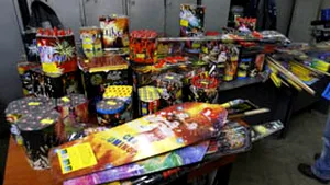 Jandarmii, mobilizaţi pentru combaterea comerţului ilegal cu petarde şi artificii