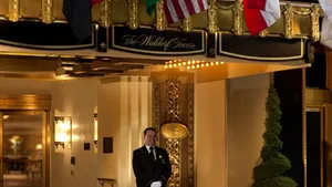Hotelul Waldorf-Astoria din New York, invadat de ploşniţe