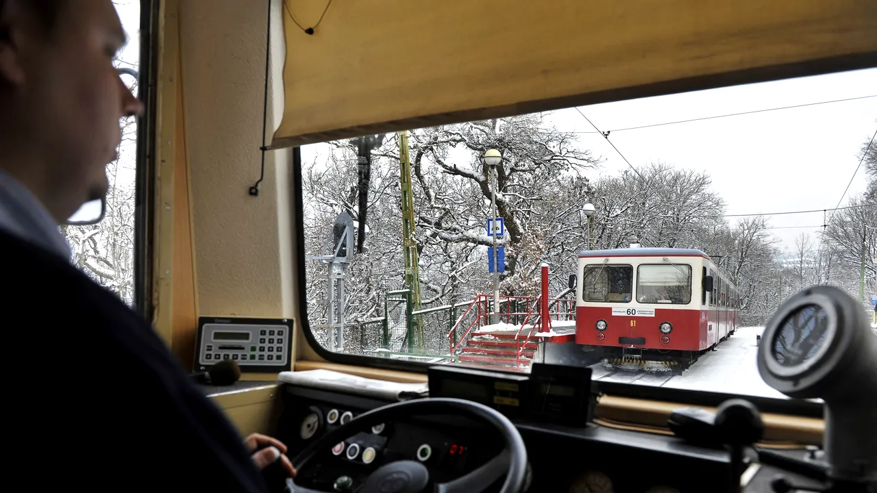 Mecanicii de locomotivă din Ungaria vor salarii mai mari. Sindicatele au anunţat grevă