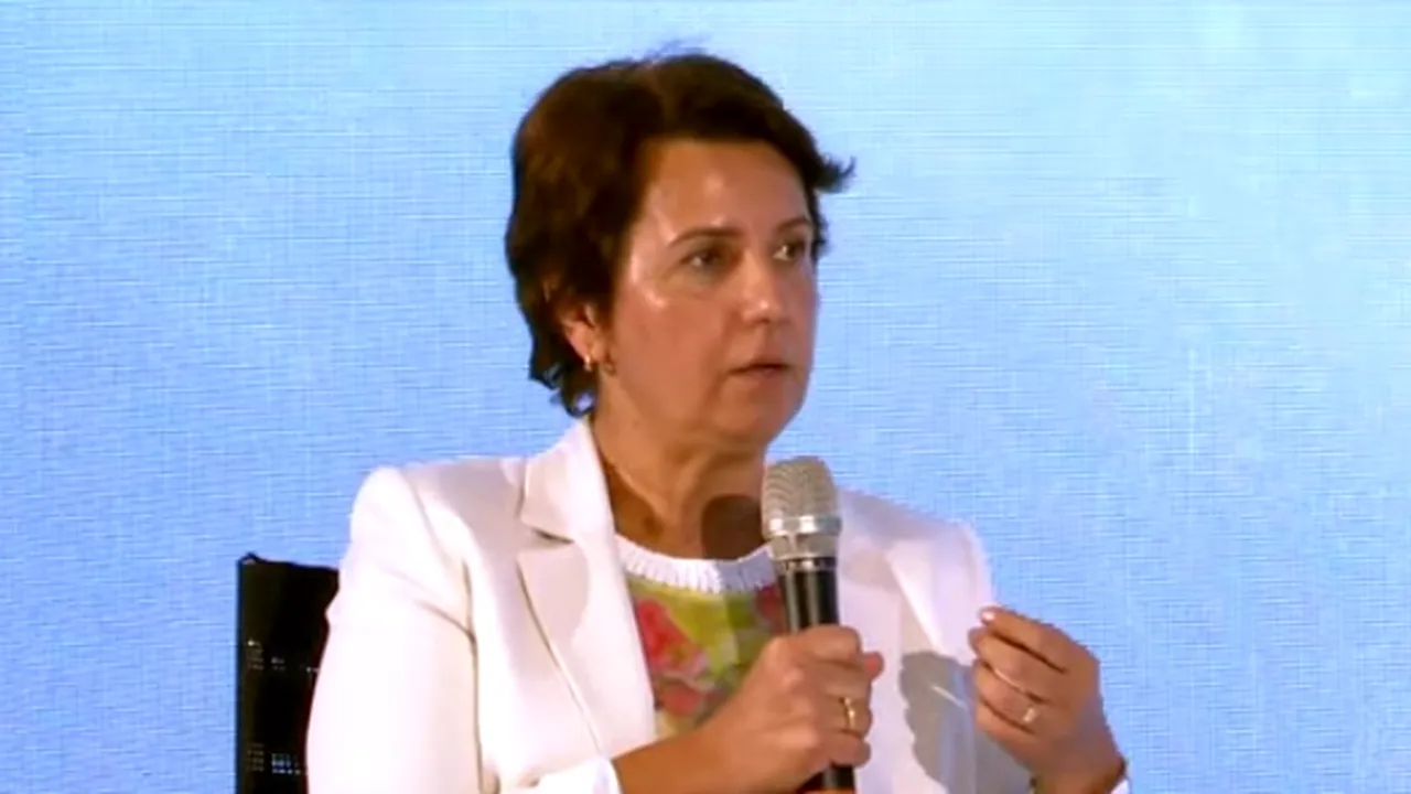 Elena Ungureanu, Visa: În România au rămas în trend după criza sanitară plăţile în comerţul electronic. Ele continuă să crească şi în zielele acestea cu peste 30%. Anul trecut am avut o creştere de 33%