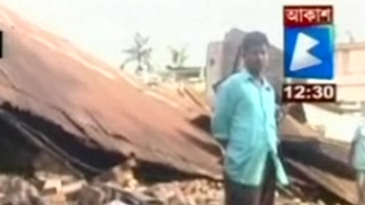 India: Peste 30 de morţi şi 50.000 de case distruse din cauza unei furtuni - VIDEO