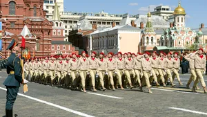 Vladimir Putin, alaturi de Dodon, preşedintele Moldovei, la parada de Ziua Victoriei: Nu există şi nu va exista nicio forţă care să înrobească poporul rus