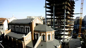 Constructorul Cathedrala Plaza ameninţă Arhiepiscopia cu pierderi zilnice de 39.000 de euro