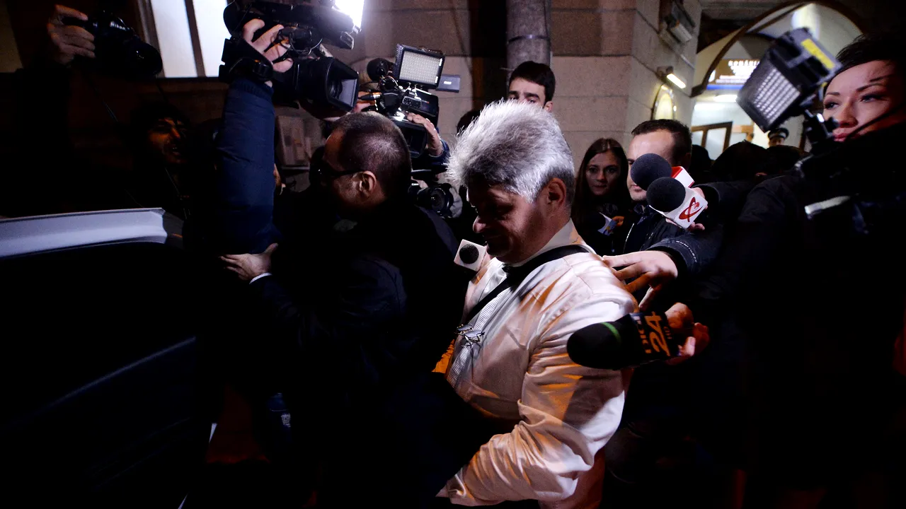 Florin Secureanu, fostul manager de la Malaxa, a recunoscut faptele reţinute în sarcina sa. Este acuzat de luare de mită şi delapidare, prejudiciul fiind de aproape 2 milioane de lei