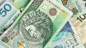 Banca Centrală a Poloniei va permite refugiaţilor ucrainieni convertirea monedei lor, grivna, în zloţi
