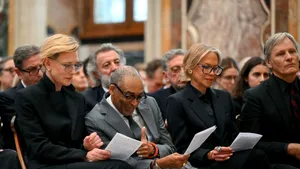 Hollywood în vizită la Vatican / Papa Leon duce mesajul păcii dincolo de Biserica Catolică, în lumea seculară