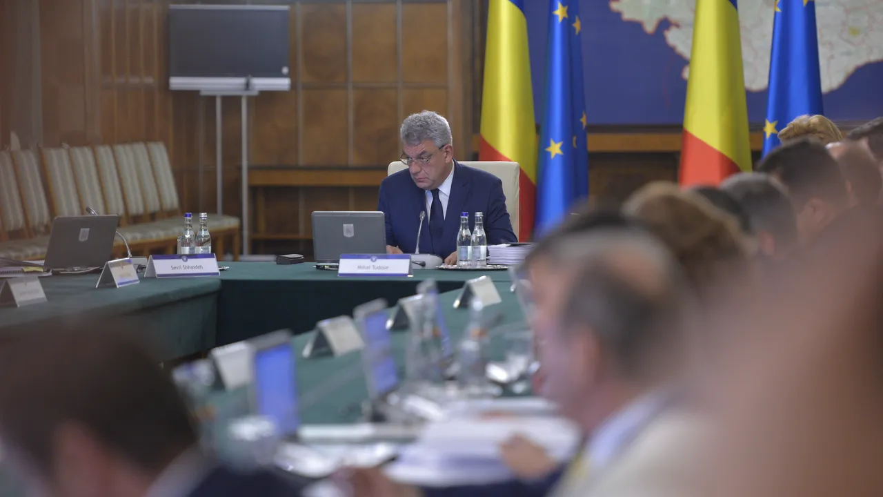 Revoluţia fiscală | Guvernul a adoptat ordonanţa de urgenţă care modifică esenţial Codul Fiscal/ Mesajul lui Tudose: S-au inflamat nişte multinaţionale/ Sindicatele sesizează Avocatul Poporului