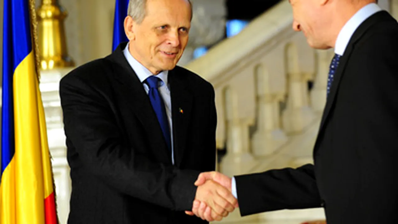 Theodor Stolojan, desemnat de Băsescu premier