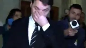 Şova a părăsit în lacrimi sala Senatului după votul în favoarea reţinerii şi arestării sale