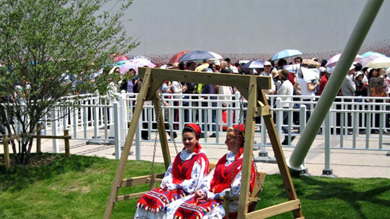 Expo 2010: 10.000 de vizitatori în prima zi a deschiderii Pavilionului României - VIDEO