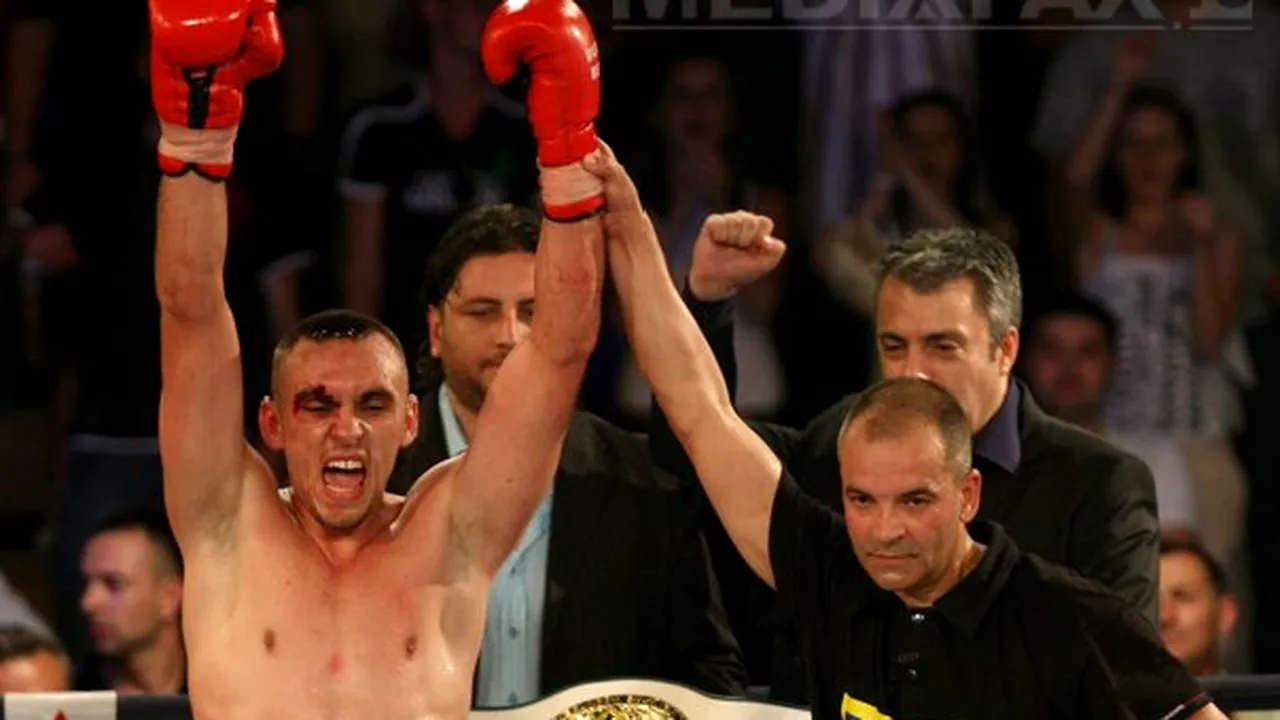 Sebastian Ciobanu se luptă cu bosniacul Poturak pentru un loc în semifinala Superkombat. Programul galei de la Arad