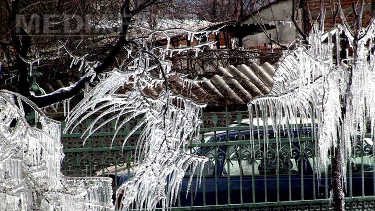 COD GALBEN de ninsori şi viscol, marţi şi miercuri. Temperaturi de minus 20 de grade în Bucureşti