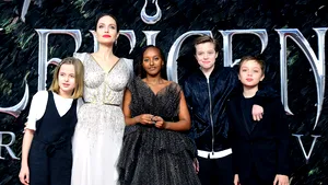 Primul copil biologic al fostului cuplu Angelina Jolie - Brad Pitt ar fi în plin proces de transformare a sexului