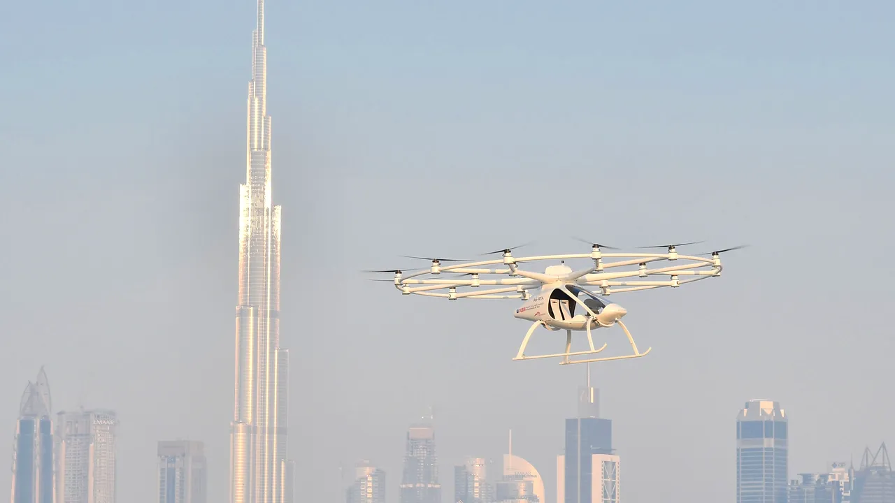 Zboruri anulate pe aeroportul din Dubai după activitatea unor drone neautorizate 