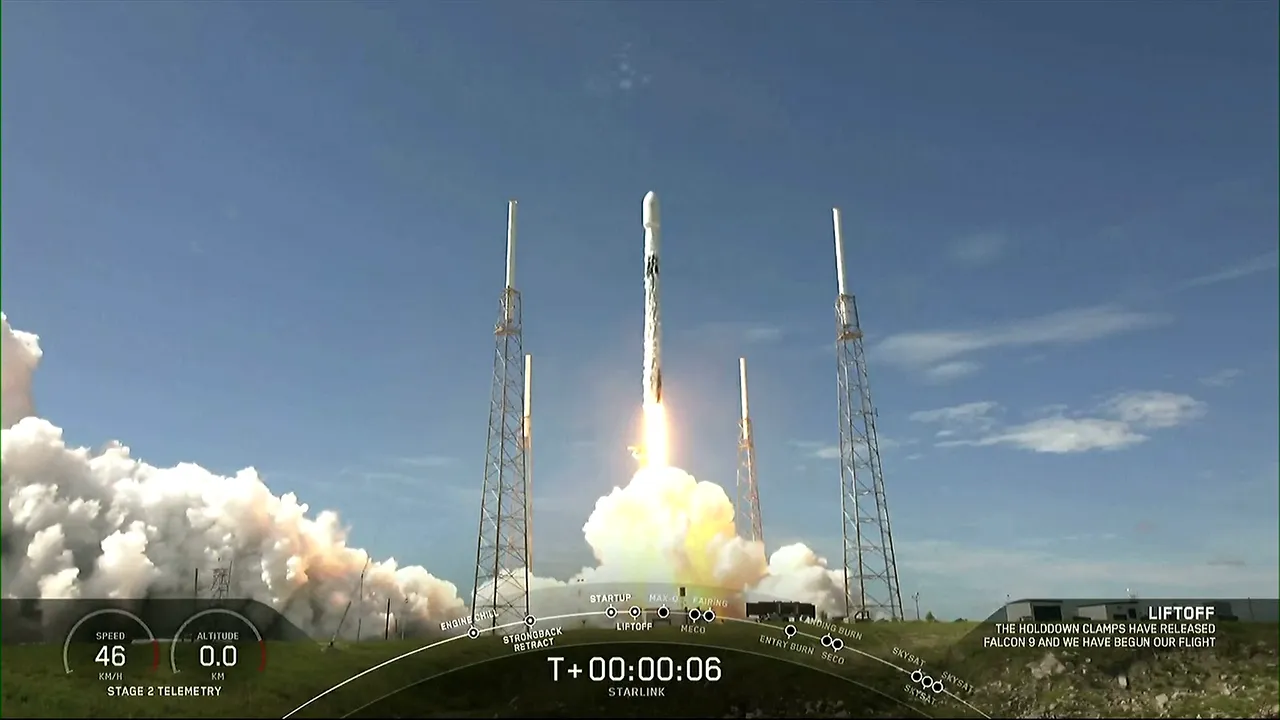 VIDEO Încă 58 de sateliţi pentru Elon Musk cu ajutorul unei rachete utilizate de şase ori