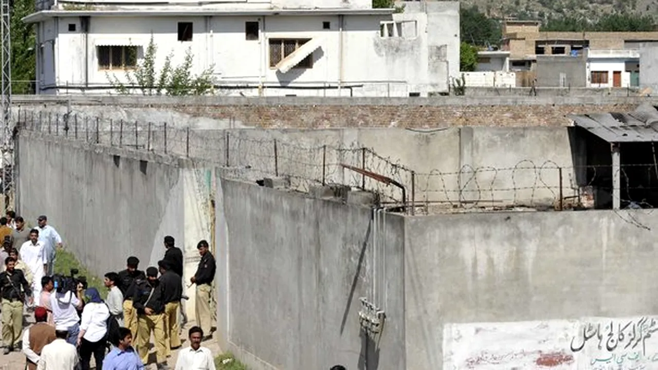 RAPORT: Osama ben Laden a reuşit să se ascundă aproape 10 ani din cauza neglijenţei şi toleranţei Pakistanului