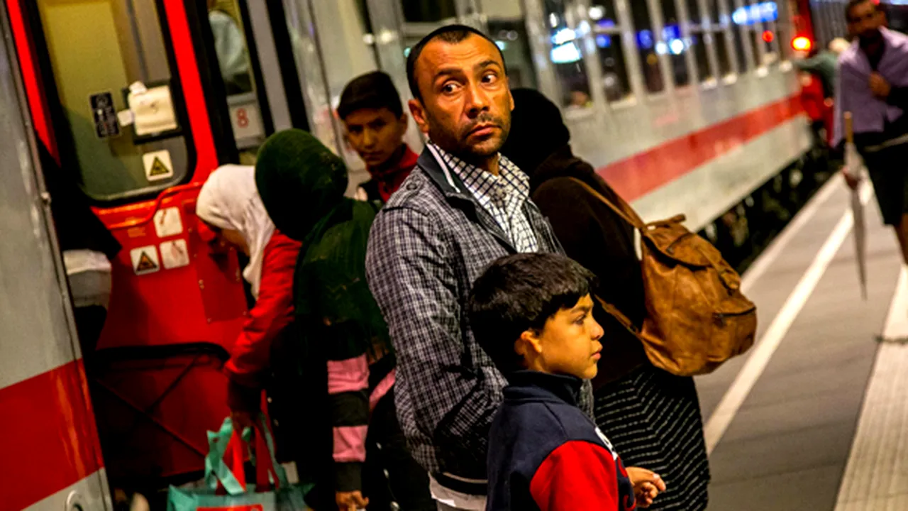 CRIZA IMIGRANŢILOR: Austria reintroduce controale temporare la frontieră şi mobilizează 2.200 de militari
