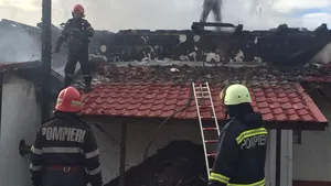 BREAKING: Incendiu într-o şcoală din Gorj: elevii au fost evacuaţi
