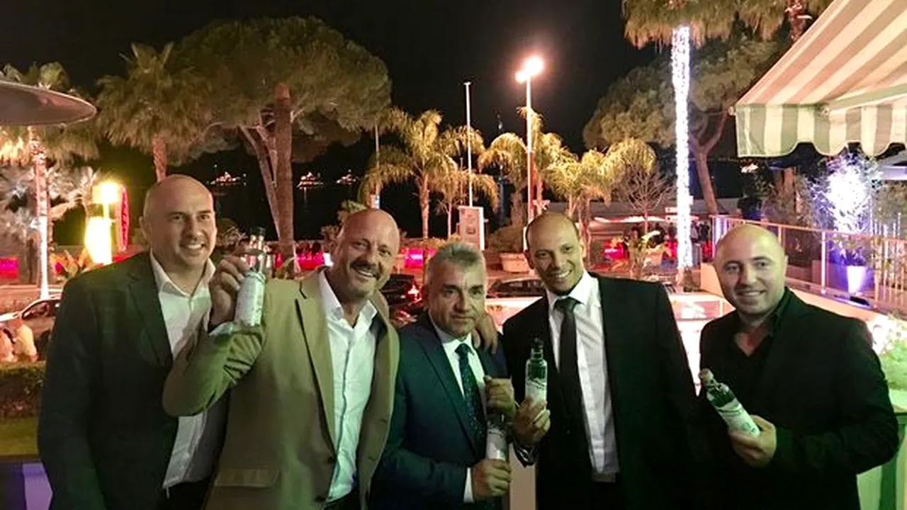 Apa românească, ”vedetă” la Cannes. Celebrităţile au băut 20.000 de sticle pe toată durata festivalului
