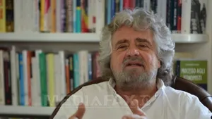 Beppe Grillo, noul arbitru al politicii italiene: Mişcarea Cinci Stele exclude posibilitatea participării la o coaliţie guvernamentală