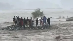 Cel puţin 11 morţi în urma unor inundaţii bruşte în Pakistan