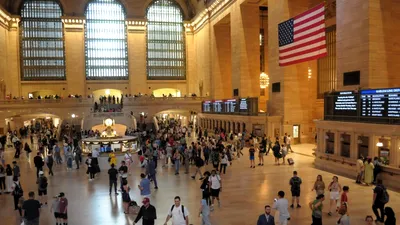 EXTERNE Atacul armat de la Cina Corespondenților ridică îngrijorări asupra securității trenurilor