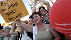 Aproximativ 50.000 de persoane au manifestat la Budapesta împotriva măsurilor de austeritate luate de guvern