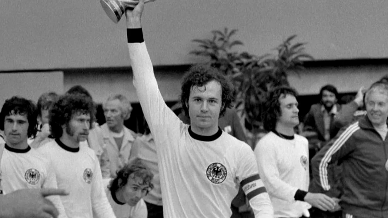 Franz Beckenbauer, cel mai mare jucător din istoria fotbalului german, a murit