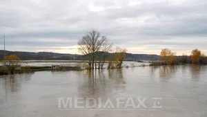 COD ROŞU de inundaţii pe Jiu, în judeţul Dolj, până vineri