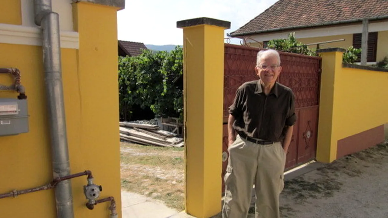 Profesorul belgian van Itterbeek care trăieşte de 17 ani în Cisnădioara: O experienţă cosmică pe care nu ar fi găsit-o niciodată în Occidentul Europei