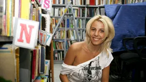 MTV s-a întâlnit cu Alina Plugaru la bibliotecă (Galerie Foto)