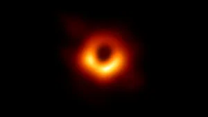 O gaură neagră monstruoasă care n-ar fi trebuit să existe în Calea Lactee a fost descoperită