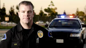 Cum poţi scăpa de o amendă din cauza unui far defect? Încearcă puţină...magie!