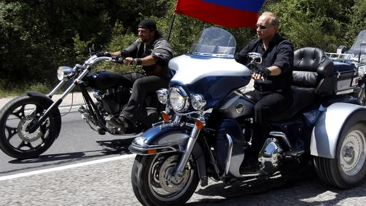 Cine sunt „Lupii Nopţii”, motocicliştii ultranaţionalişti ruşi care îi admira pe Putin şi Stalin şi vor să se extindă inclusiv în România