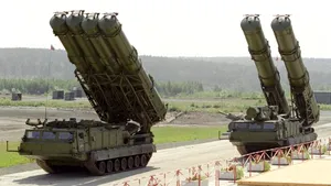 Ministrul turc al Apărării anunţă că Rusia va livra sisteme antiaeriene S-400 către Turcia, ţară NATO