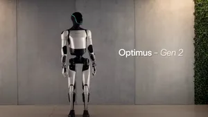 Tesla Optimus: Robotul umanoid care promite să scape oamenii de job-urile periculoase și monotone