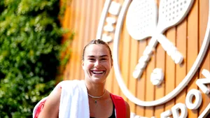 Sabalenka și Sinner, principalii favoriți pe tablourile de simplu, avansează în turul al treilea la Wimbledon 2026