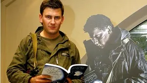 Vladimir Putin şi-a pus „câinii” pe Dmitri Glukhovsky. Cel mai bine vândut romanciar rus, vizat de un mandat de arestare
