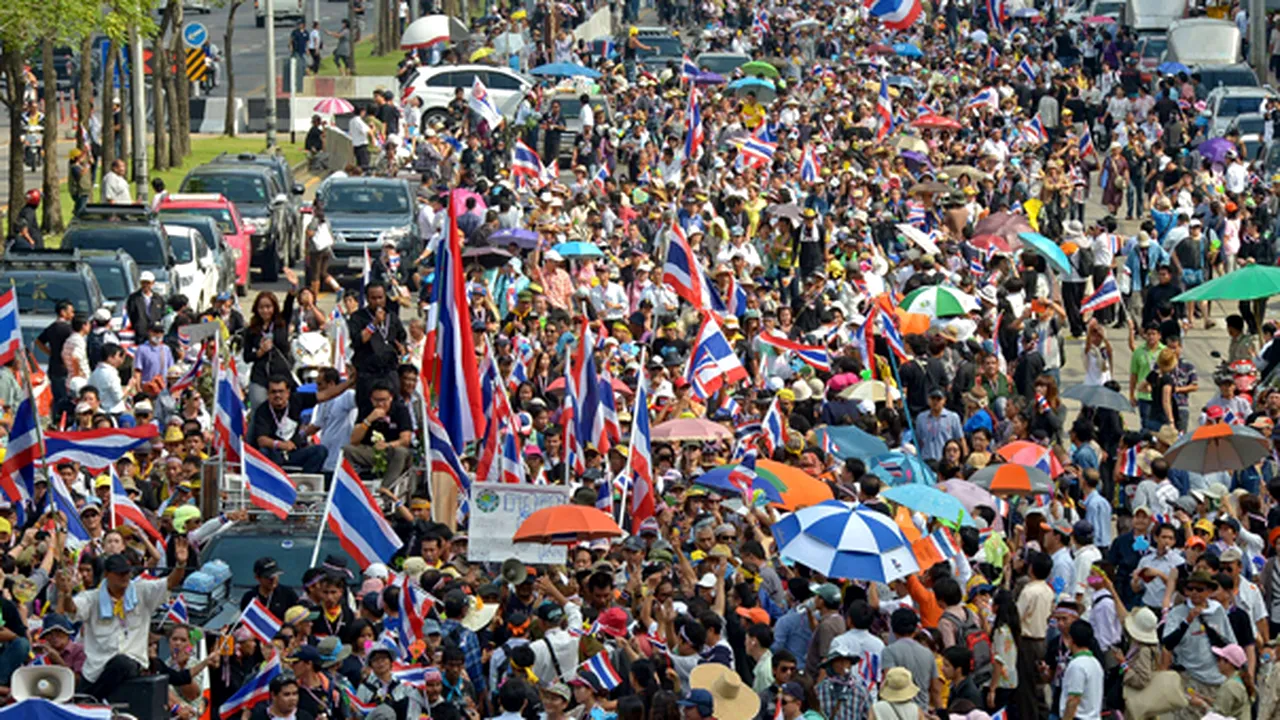 Protestele din Thailanda: Manifestanţi au pătruns fără să întâmpine rezistenţă în sediul Guvernului