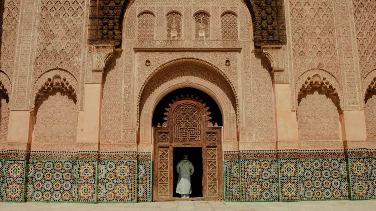 O țară arabă se schimbă din temelii. Natalitatea a scăzut, divorțurile cresc, iar fenomenul singurătății e tot mai prezent