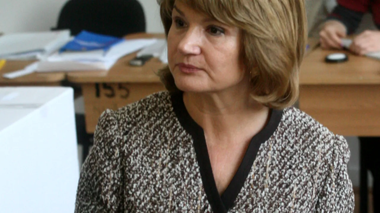 Maria Băsescu: Dinescu să-şi ceară scuze pentru că a spus că soţul meu m-a lovit