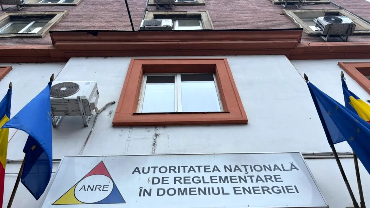 Taxa pe stâlp mărește factura la energie. Cât este ponderea în tarifele aprobare de ANRE